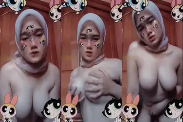 ABG Hijab Susu Diremas Keras Desah Nafsu Liar